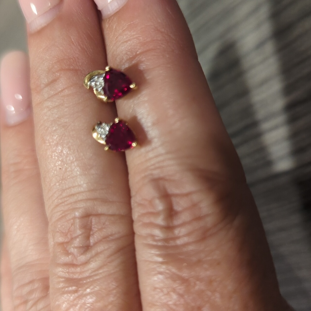 Ruby diamond heart shaped 14 K Gold yellow earrings, no backs